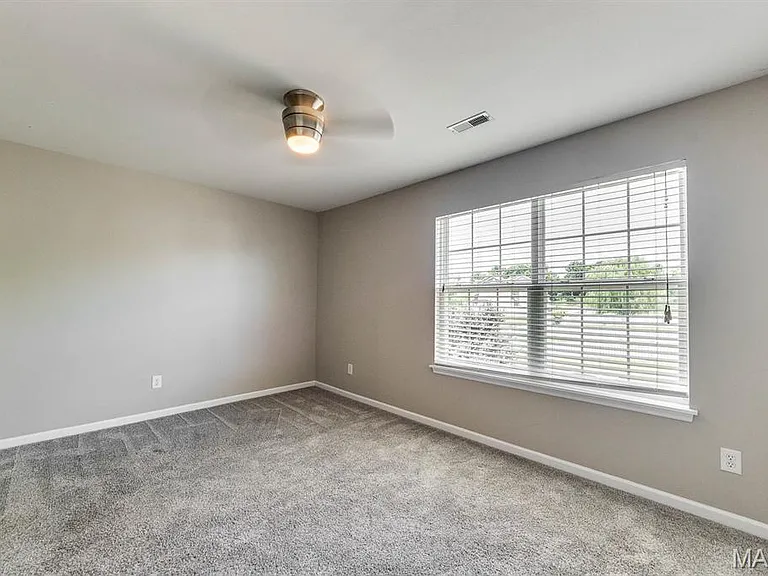 529 Parkgate Dr — Photo 31