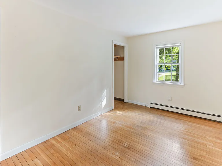 49 Bramblebush Dr — Photo 9