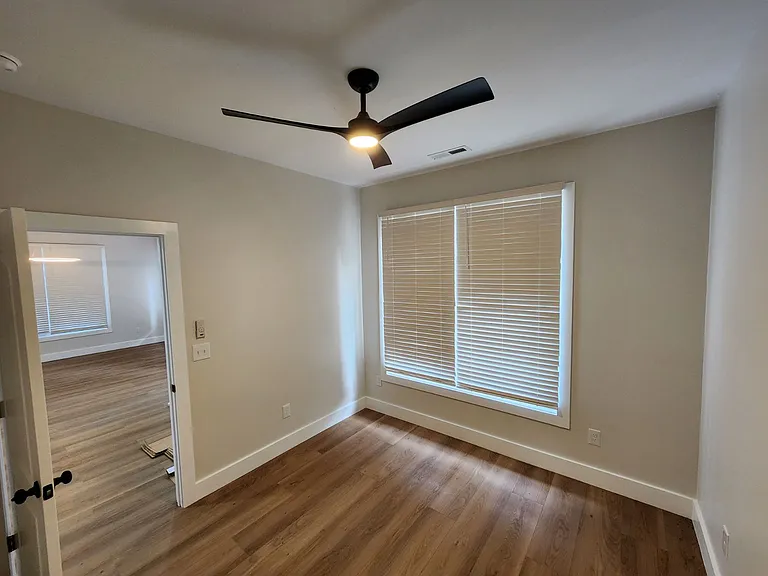 213 Rhode Island Cir — Photo 20