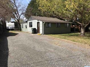 427 S 41st Ave, West Richland, WA 99353