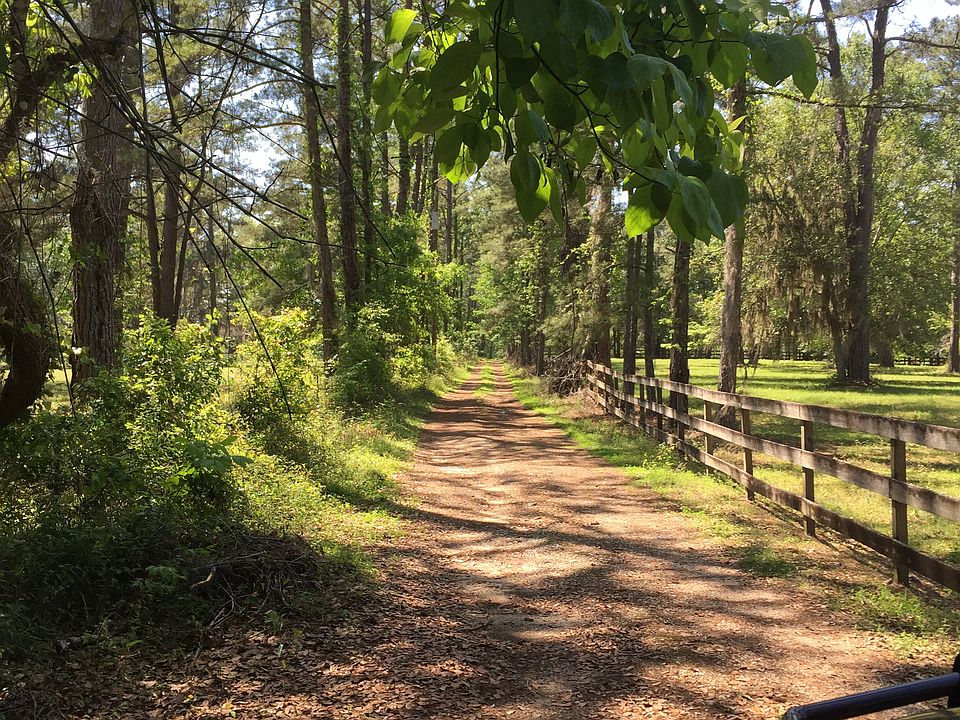 Entrance of easement