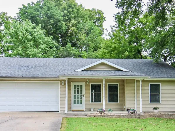 211 E 26th St, Sedalia, MO 65301