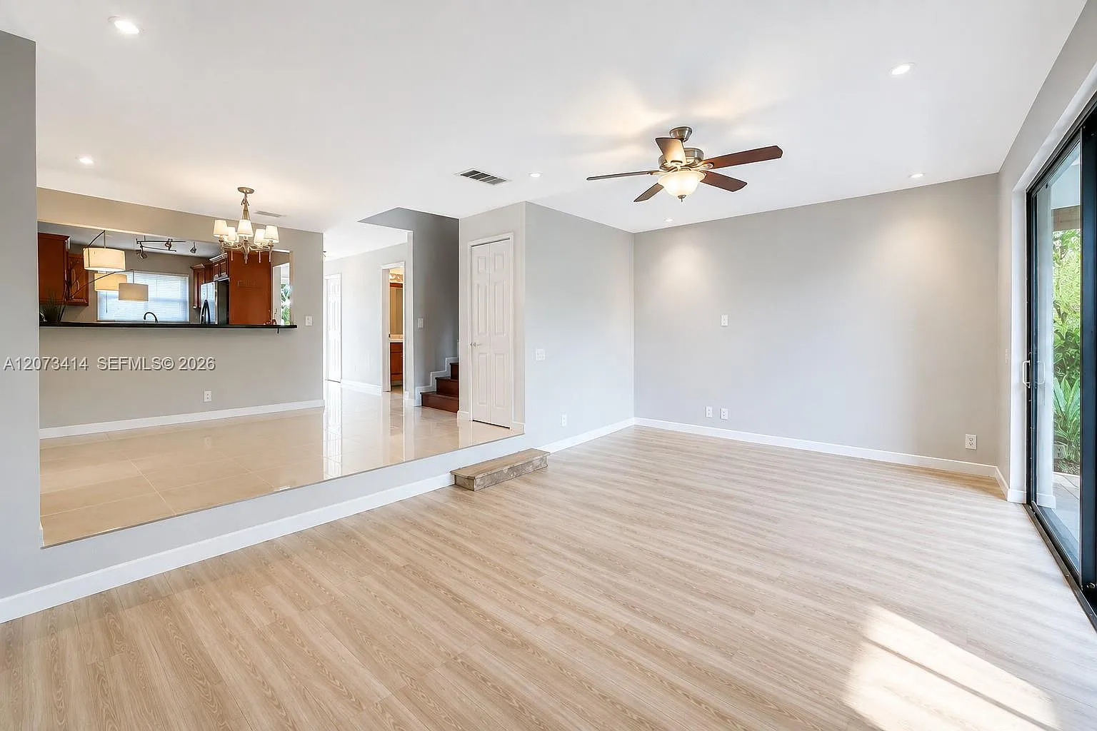 Westview Condominium No T — Photo 3
