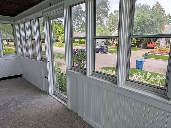 2nd image of 1005 W Dale Ave