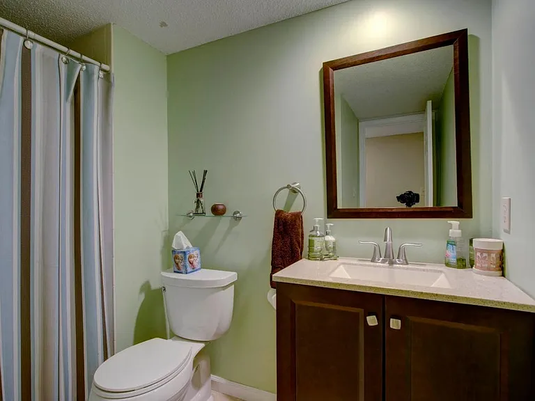 11805 Rosehill Rd — Photo 23