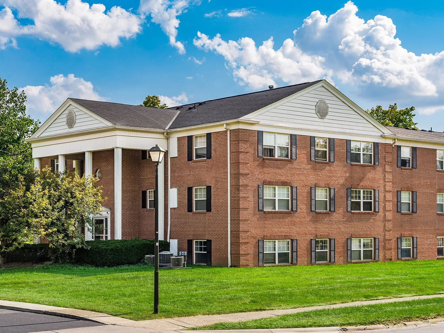 Northtowne Apartments — Photo 4