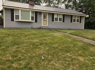 4 Forest Hills Dr, Nashua, NH 03060