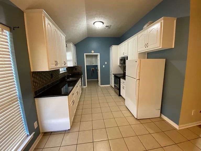 108 Mara Ct — Photo 6
