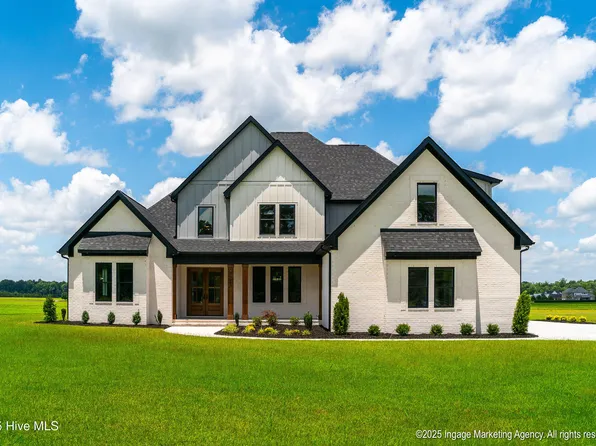 3485 Mobleys Bridge Road, Grimesland, NC 27837