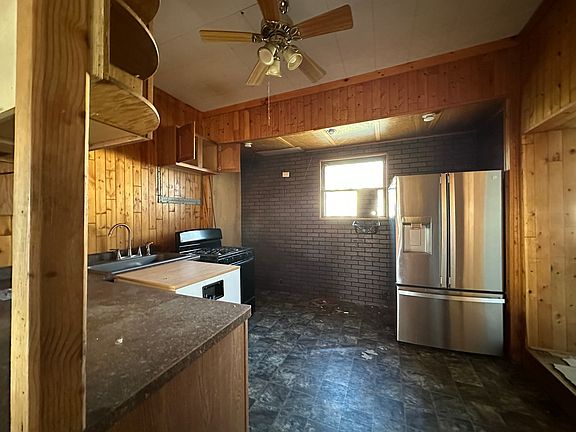 4th image of 410 N Colfax St