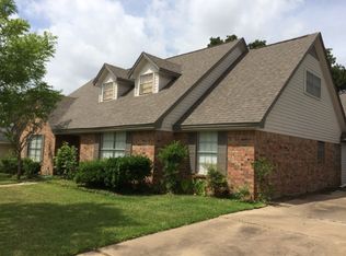 3802 Woodmere Dr, Bryan, TX 77802