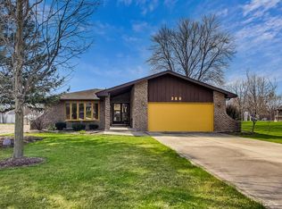 300 Menno Dr, New Lenox, IL 60451