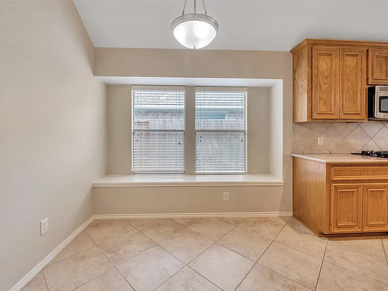 871 Falling Springs Ln — Photo 13
