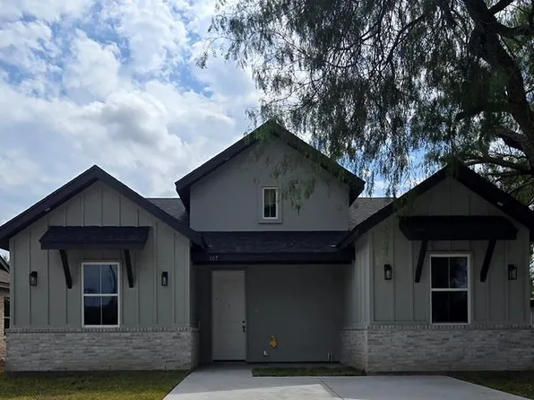 107 Canal St, Los Fresnos, TX 78566