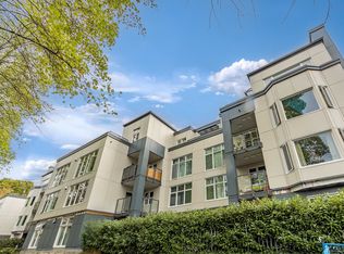 2533 Penticton St #107, Vancouver, BC V5M 4T8