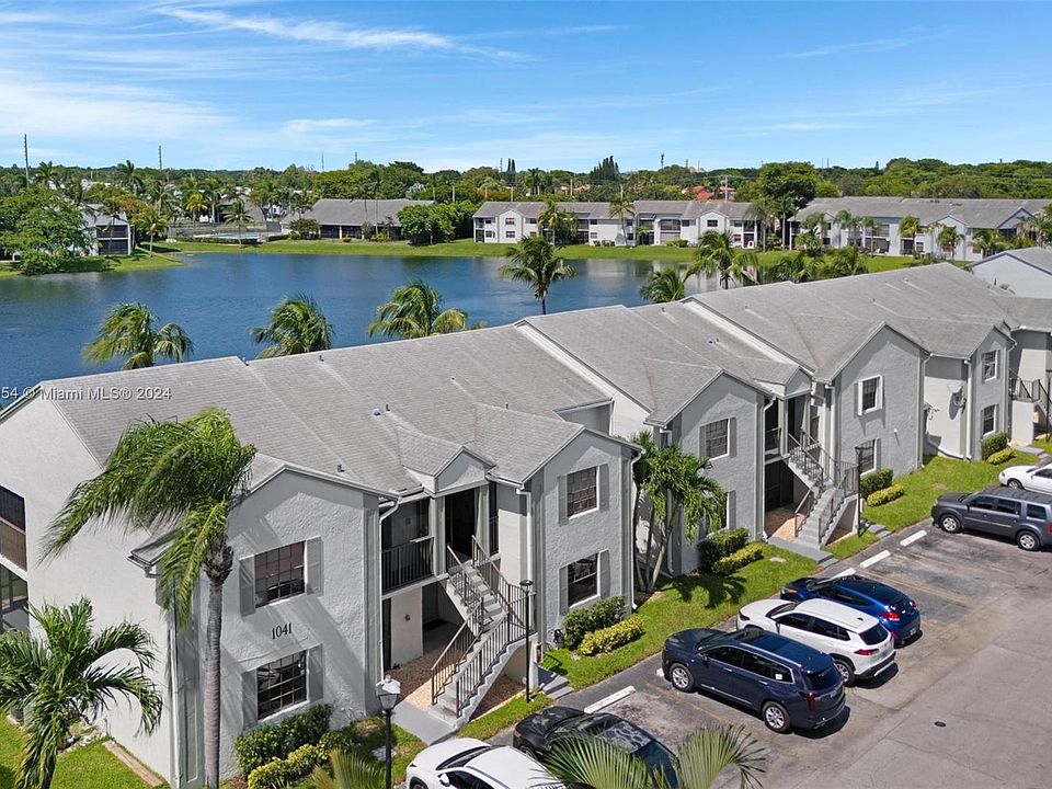 1st image of 1041 Jefferson Dr #1041B