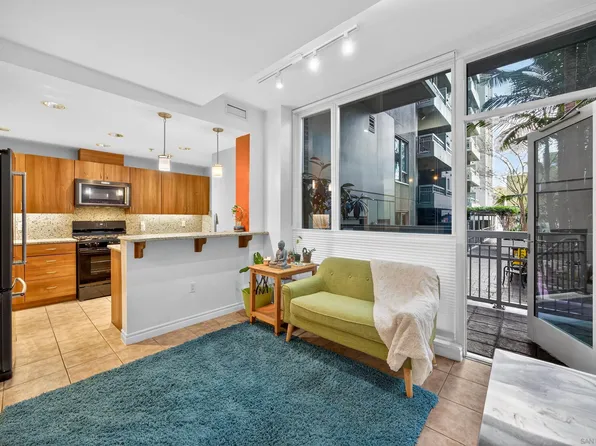 300 W Beech St Unit 10, San Diego, CA 92101