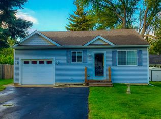 7426 Center Dr, Wonder Lake, IL