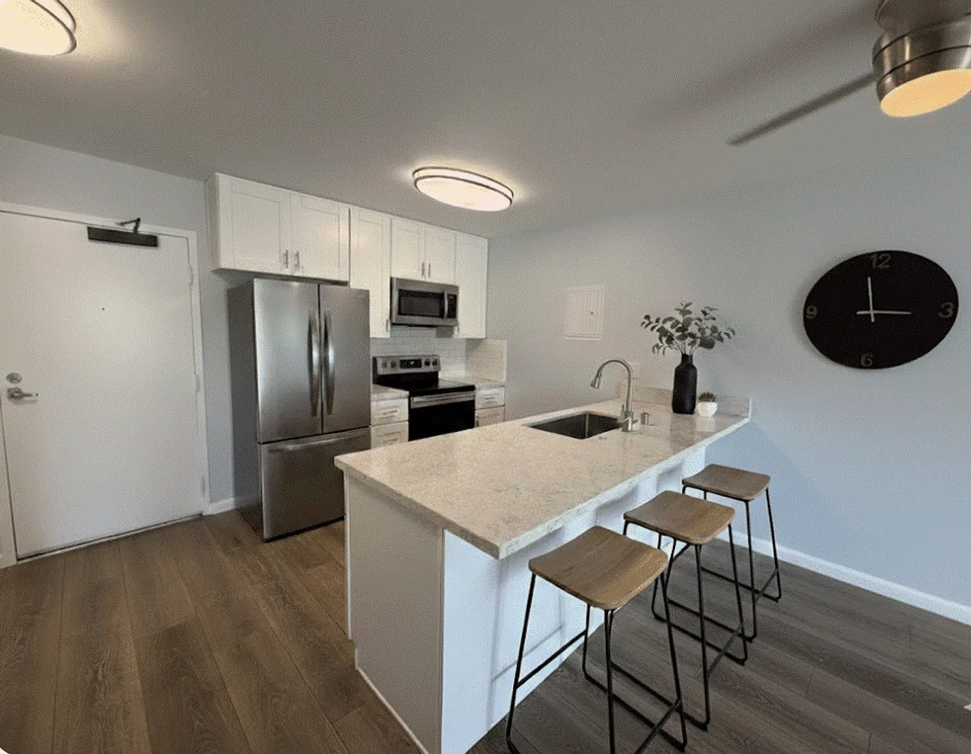Looking for a cozy new place to call home? This charming 1-bedroom, 1-bath condo might be just th... — Photo 1