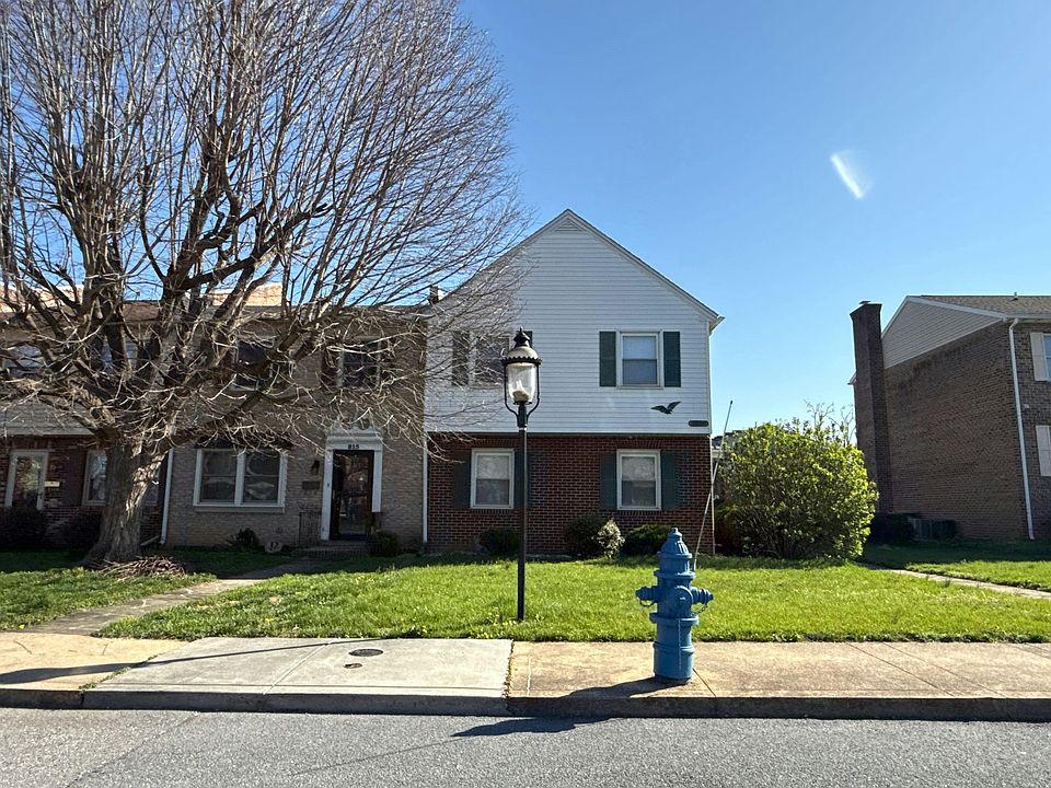 1st image of 817 Woodlawn Cir