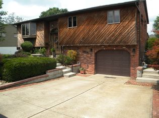 1808 Cowling Rd, Scottdale, PA 15683