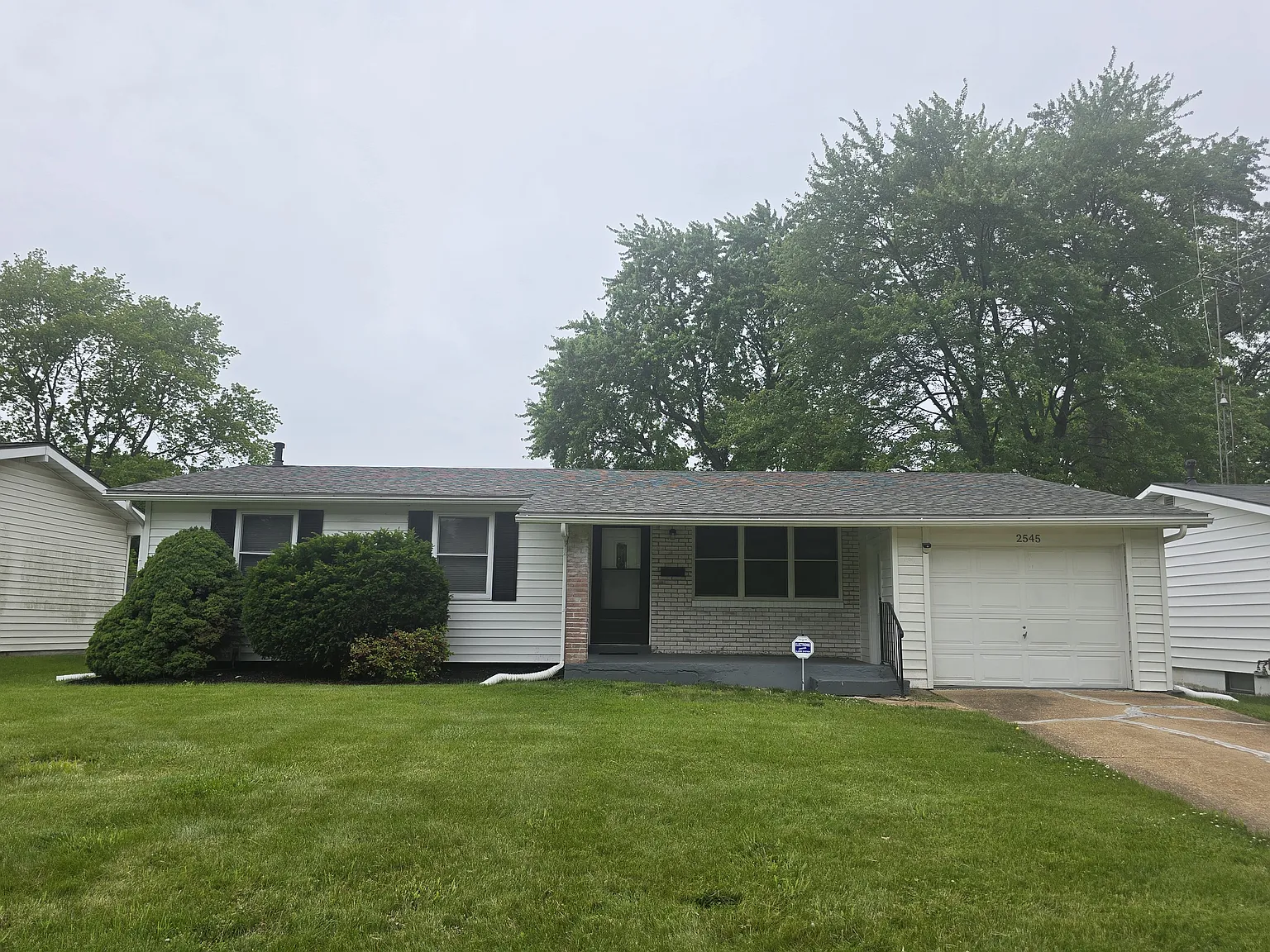 2545 S Park Ln photo 1