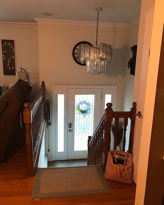 1st image of 212 Evergreen Ave