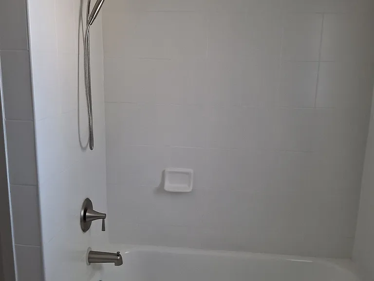1460 E Bay Dr #7 — Photo 15