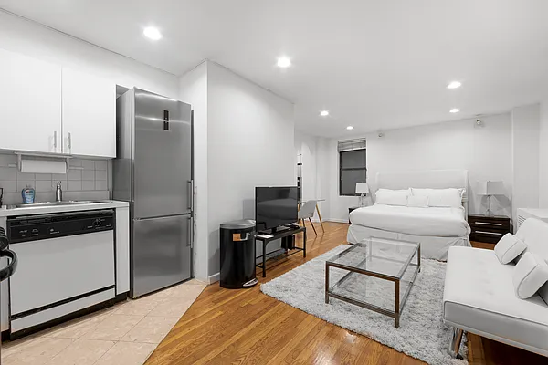 150 West 58th Street #3C