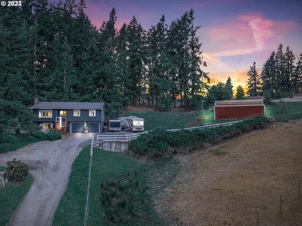 18395 S Henrici Rd, Oregon City, OR 97045