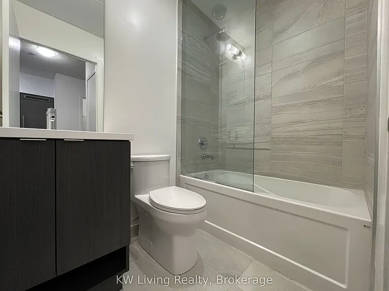 138 Downes St #918 — Photo 14