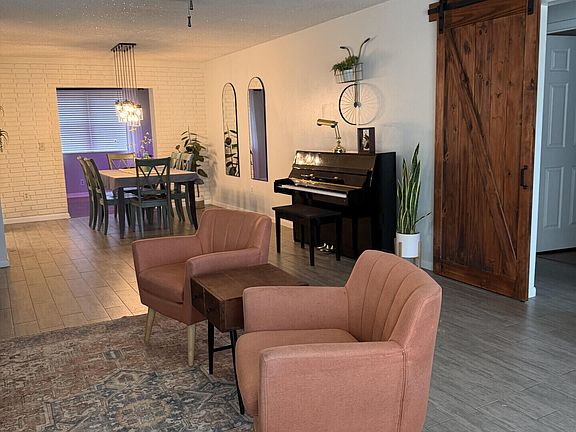 4th image of 22692 SW 65th Circle