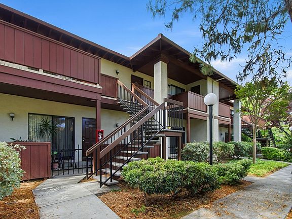 3rd image of 479 Costa Mesa Ter APT F