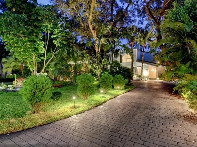 20890 Hamaca Ct — Photo 15