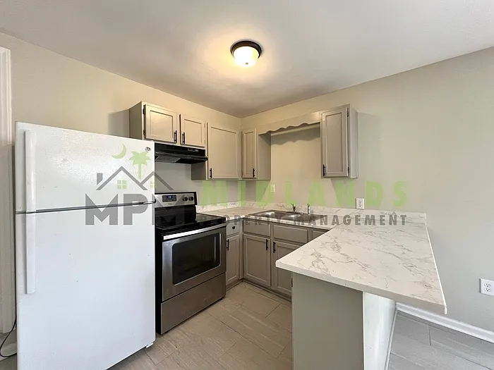 290 Browning Ct #B — Photo 7