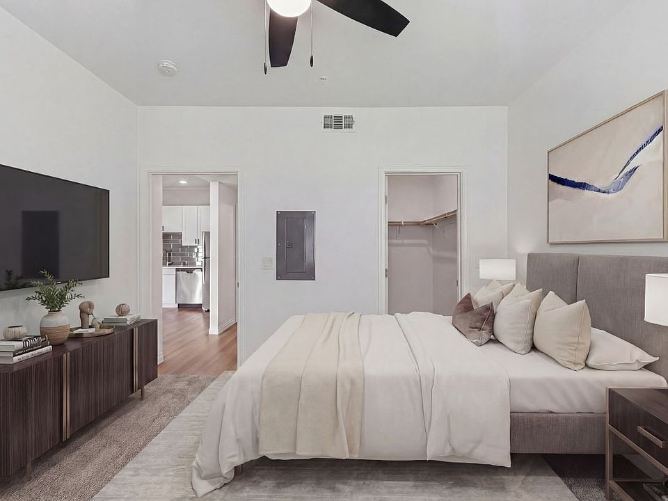 Summit On Boulder Apartments Near Las Vegas in Henderson NV