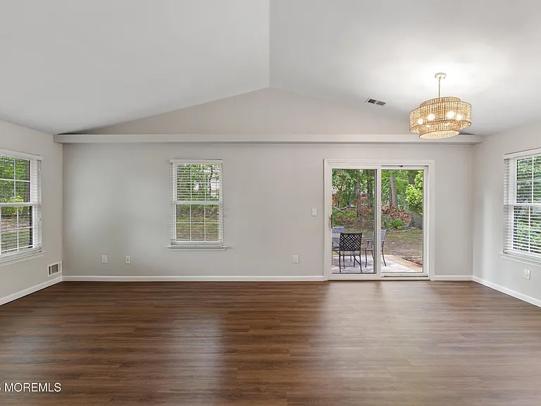 36 Steeplechase Ct — Photo 8