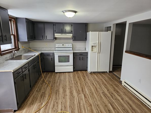 231 Maple St APT 2