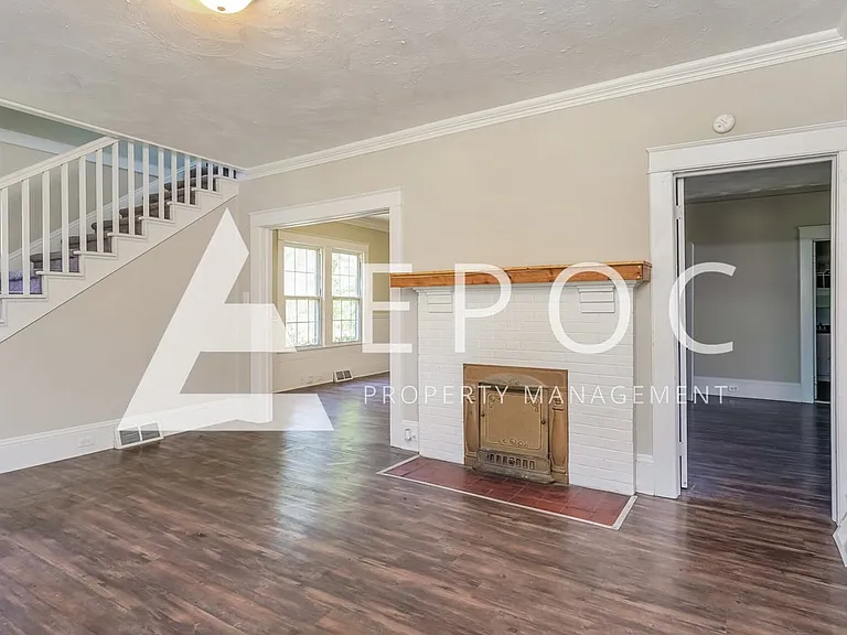 125 E Devonshire St — Photo 5
