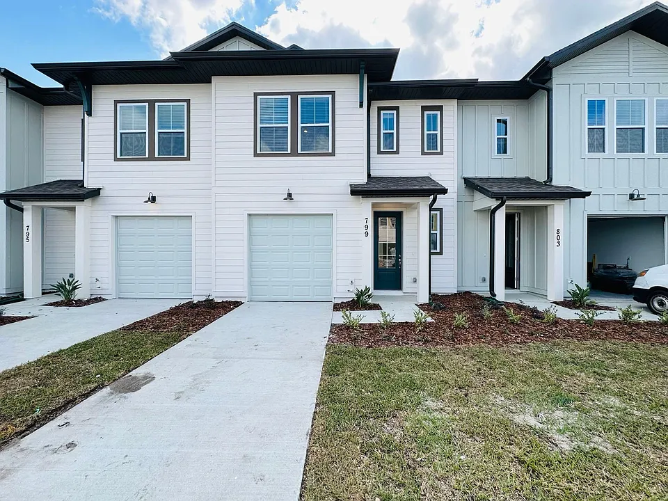 799 Longboat Dr