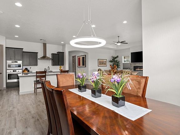 5th image of 2505 De Kooning Ave SE