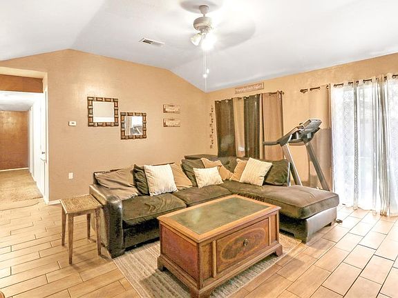 4th image of 4808 Sandalwood Cir
