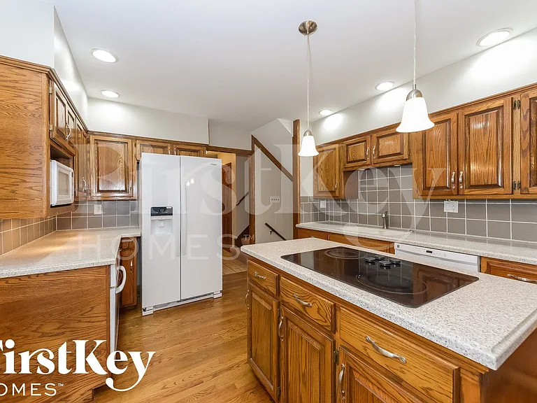 5817 N Indiana Ave — Photo 6