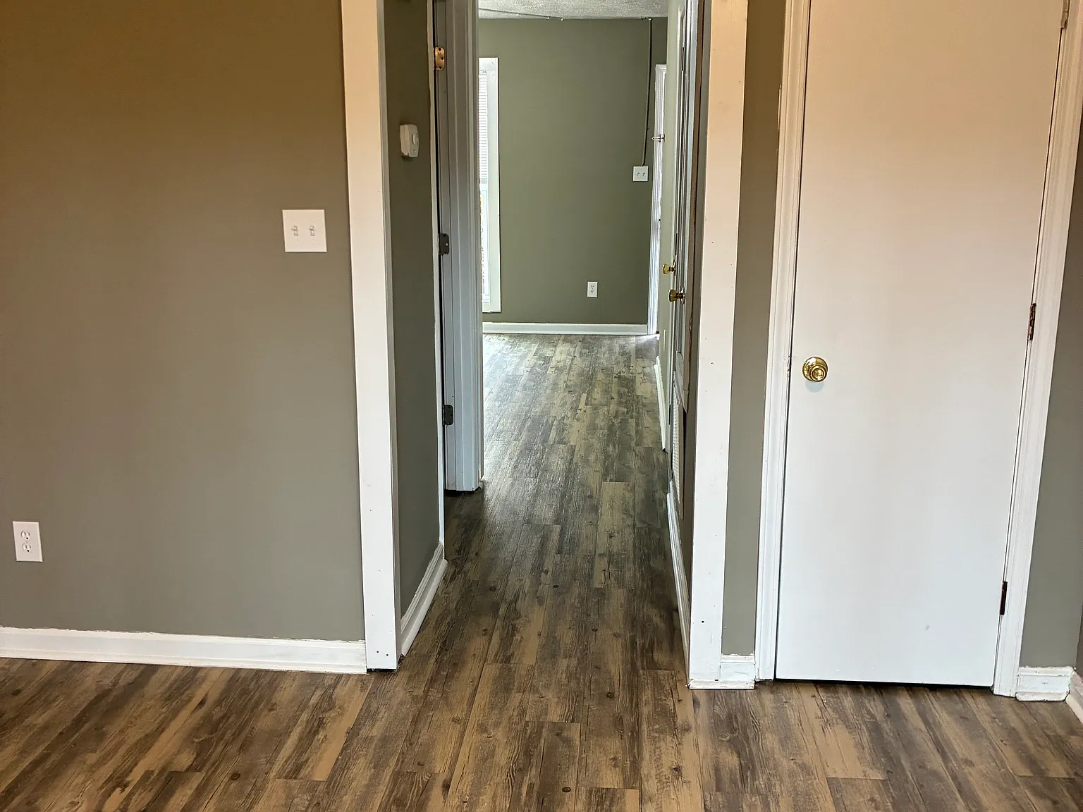 5882 Aftonshire Dr — Photo 1