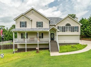 212 Oakleaf Trl, Ball Ground, GA 30107