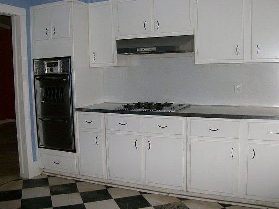 4th image of 1726 Poplar St