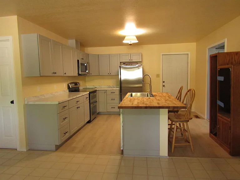 1120 Clearwater Rd — Photo 6
