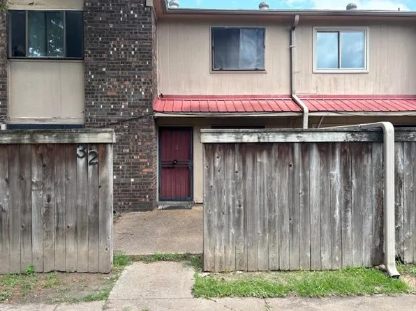 303 N Rhodes St APT 32, West Memphis, AR 72301