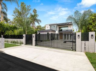 15743 Hesby St, Encino, CA 91436