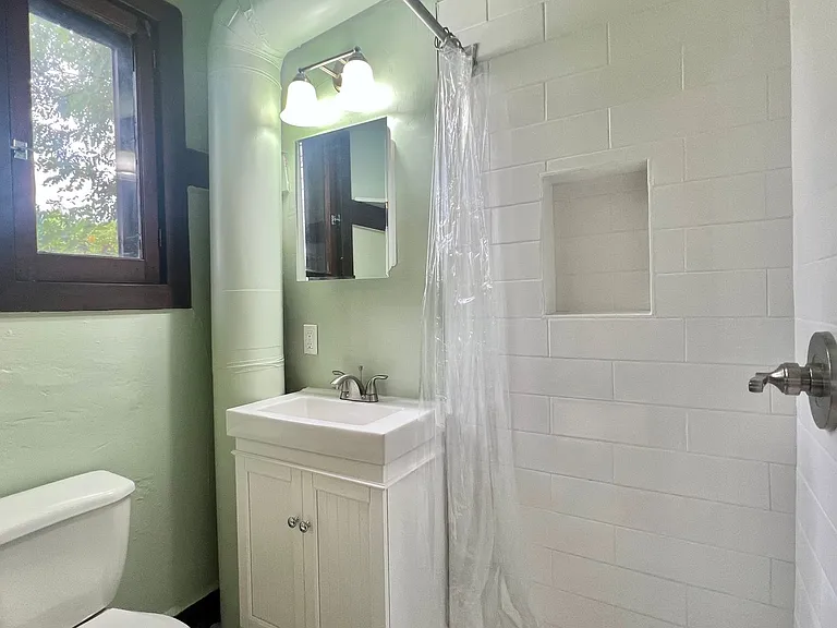 placement-1423Central — Photo 12